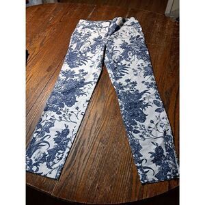 Size 4 Ann Taylor Loft Blue and Off White Floral Casual Pants with Pockets